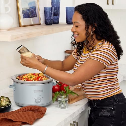 4.5 Quart Manual Slow Cooker – Macaroon Blue - Curated Catalog D9